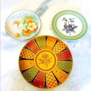 Set of 3 ceramic decorative plates hand painted vintage
